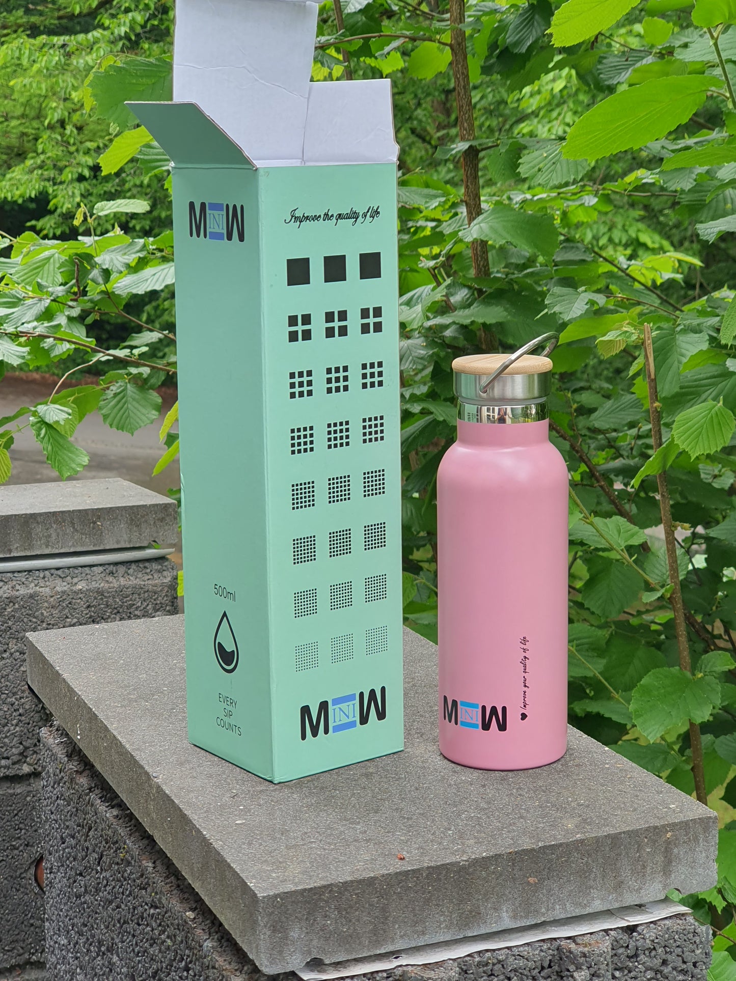 MINIW™ Trinkflasche 500ml und 750ml, Thermosflasche für Sport, Fitness, Schule, Reisen